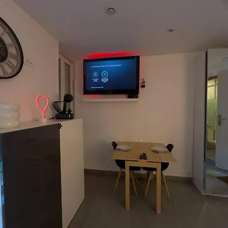 Le Neon Dijonnais Apartman